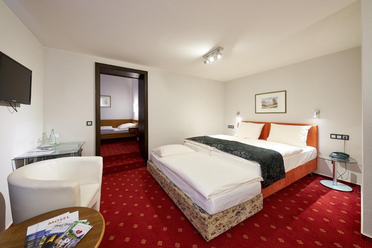 Hotel Zur Post Бернкастель-Кюс Экстерьер фото