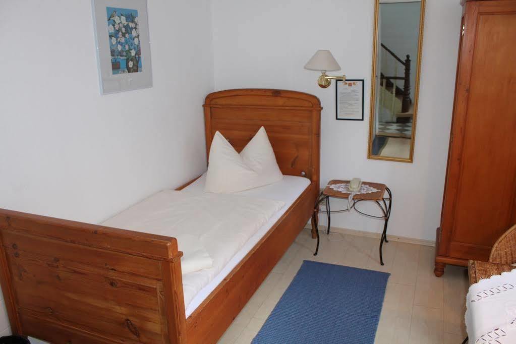 Hotel Zur Post Бернкастель-Кюс Экстерьер фото