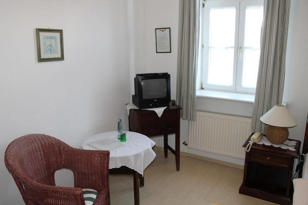 Hotel Zur Post Бернкастель-Кюс Экстерьер фото